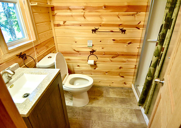 Kettu cabin at Camp Northern Lights
