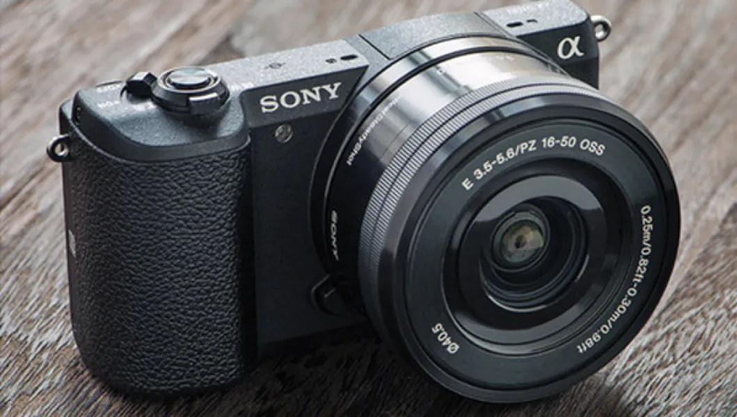 A mirrorless Sony A5100 DSLR, the best budget DSLR for live streaming in 2020